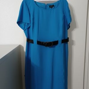 Tahari Arthur Levin 14W blue with black belt
